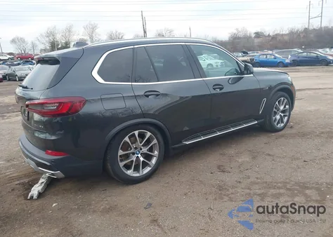 2023 BMW X5 Phev xDrive45E z USA, uszkodzony, nr VIN 5UXTA6C07P9P62870